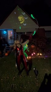 Hoopy Halloween 🎃 #harleyquinn #halloween #hoops #hoopdance #halloween2025 #DC #dccomics #cosplay #gratefulhoopers #gratefulhoopmama #hyperionhoop #spooky | Grateful Hoop Mama