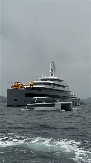 The 101m MOONRISE and the 99.9m MOONRISE spotted together in the South of France.