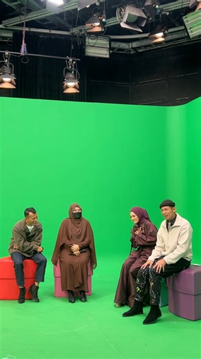 😅 Comel nya 📺 Astro Ria 104 | Astro GO | Sooka ⏰ 9 malam Jom usha MeleTOP, setiap Selasa, 9 malam di Astro Ria, On Demand serta strim di Astro One & #sooka! Boleh layan di mana-mana saja, bila-bila masa! #JomUsha @MeleTOP #AstroOne #OnDemand #sooka #Pangku #RezaRahadian #FediNuril | MeleTop