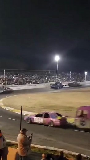 Exciting Caravan Race at Mahem Raceway on 9th September