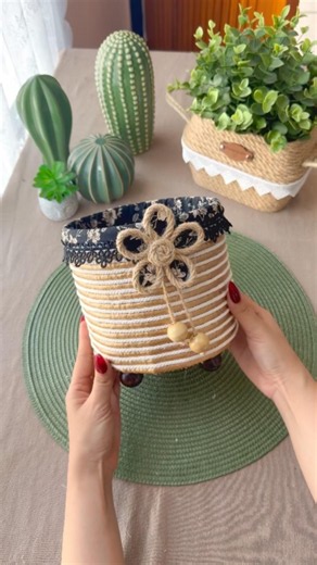 Never Throw Away Plastic Containers After Seeing This 😍 #diycraft #transformation #SummerOfGoals