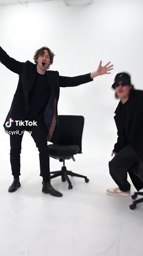 Cyril Remix: Uniting Dean Lewis and a Beloved Band