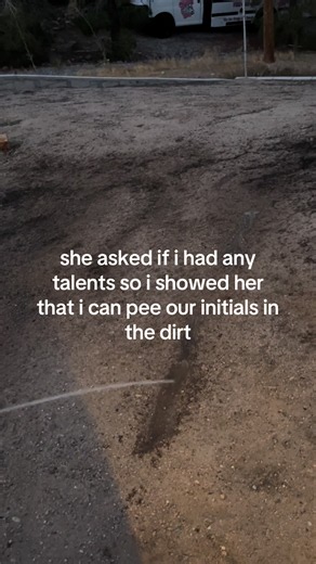 みいちゃんと山田さん: Peeing Initials in Dirt Talent