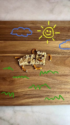 Keeping kids busy one snack at a time! ☺️#quakerchewy #chewybars #afterschoolsnack #funwithfood #edibleart #foodcrafts #artsandcrafts #parentinspo