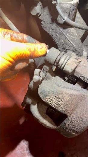 Ford transit custom 2015 front brake pads replacement