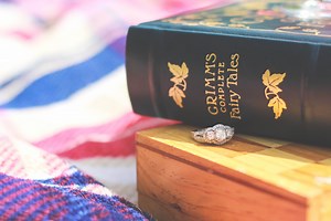 YA Fairy Tale Retellings That Teens Love to Read Now (83 Books) | The Candid Cover