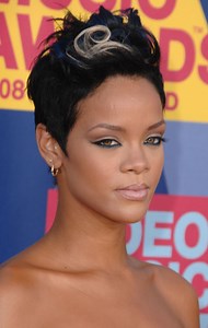 The Best (and Outrageously Unique) Hairstyles From the VMA’s | Essence