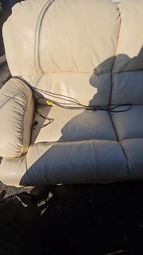 bulk pick up easy with the lift gate 💪 | we junk it all