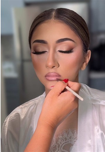 Signature Bridal Soft Glam Cat Eye Makeup Tutorial