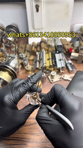 A must-have kit for locksmiths, please contact me if you need #locking tools #locksmith supplies