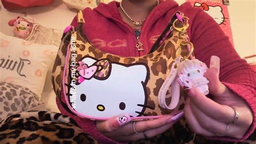what's in my bag asmr