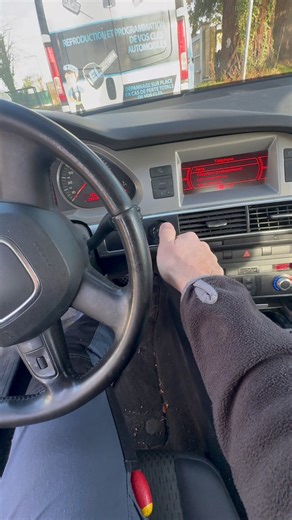 🔑🚗 Perte de clé totale – Audi A6 (intervention réussie) ✅ Aujourd’hui, intervention sur une Audi A6 suite à une perte totale de clés : le client avait perdu toutes les clés ❌🔑 ✅ Reprogrammation / ajout de clé ✅ Effacement des anciennes clés perdues (sécurité renforcée) 🔒 ✅ Véhicule remis en service rapidement 🚘💨 | Programmation Clés-cartes Automobiles