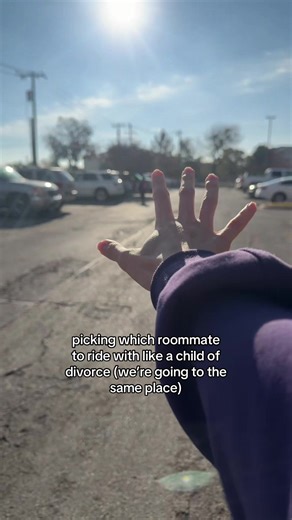 don’t make me choose that’s not funny @Molly ;) @Maile Cunningham #fyp #roommates #college #texas #foryou