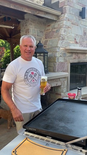 I love cheeseburgers and I love fried rice… so I made cheeseburger fried rice!! #grilling #friedrice #burger #rukiddingme