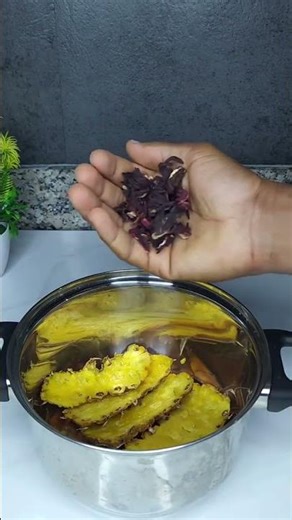 A blend of pineapple peel, hibiscus flower, chamomile, and star anise