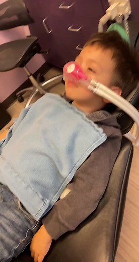 Hilarious Moment: 3 Year Old Reacts to Laughing Gas at Dentist Appointment