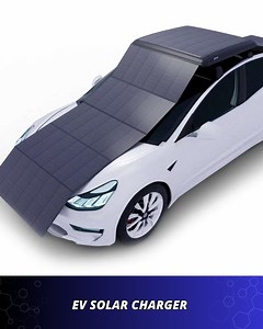 This compact rooftop solar panel system is designed to fit any EV or hybrid with a roof rack, and delivers up to 1,200 watts of solar power when fully extended. | Startup Selfie