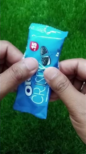 Blue Oreo Crispy ASMR | Relaxing Crinkle Sounds