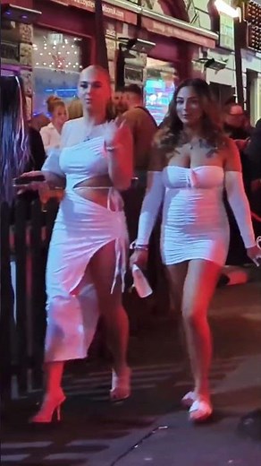 London Nightlife Street Walk 🇬🇧 After Dark Party Vibes | Crazy UK Nightlife 4K Experience