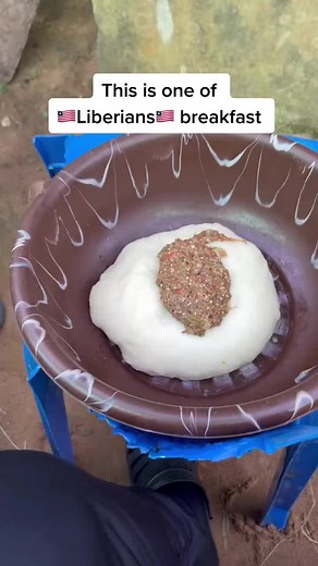 Delicious Liberian Fufu and Soup Recipe | Liberian Food Vlog