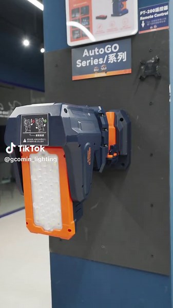 It Can Remote-Control AND Stick to Metal? 😳#RemoteControlLighting #MagneticLight #OutdoorLighting #WorksiteLight #EmergencyLighting