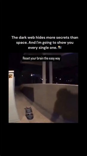 Darkweb Pulse on Instagram: "Just @darkwebpulse 日本利用压电瓷砖将脚步转化为电能。这些瓷砖捕捉来自你脚步的动能。当你行走时，你的重量和动作会对瓷砖产生压力。瓷砖会轻微弯曲，从而产生机械应力。瓷砖内部的压电材料将这种应力转化为电能。每一步都会产生少量电荷，而数百万步结合在一起就能产生足够的电力来驱动 LED 灯、数字显示屏和传感器。在像涩谷车站这样繁忙的地方，每天大约有 240 万个脚步为这一系统作出贡献。这些电能可以被储存或立即使用，从而减少对传统电力来源的依赖，并支持可持续的城市基础设施。这种方法将日常运动转化为实用的可再生能源 #日本 #知识 #事实 #你知道吗 #推荐 #科技 #创新 #历史 #技术 #实验 #热门"