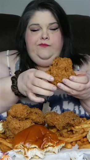 KFC Nashville Hot Chicken Mukbang Review