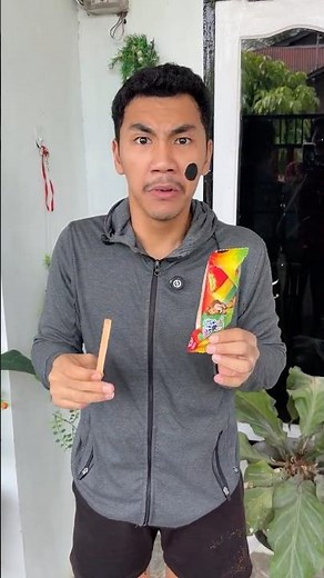 buka es krim isi nya stik es krim