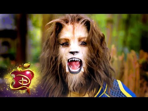 Ben Turning into the Beast! 👑| Behind the Scenes | Descendants 3
