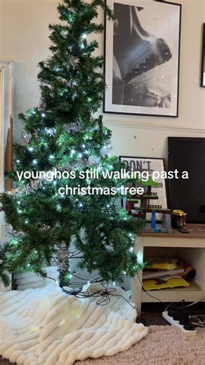 emma green (@emmagreenxxx)’s videos with original sound - sᥕᥲᥱᥱ