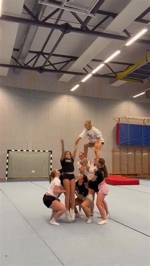 Rewinds 🌀 #cheerleaders #mac #foryou #seniorelite