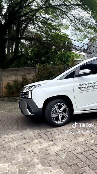 Rasakan Pengalaman Test Drive Hyundai Stargazer Cartenz