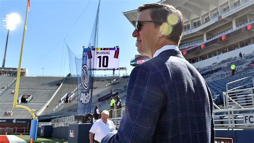 How Ole Miss and Giants legend Eli Manning roasted Tom Brady from afar after Netflix show