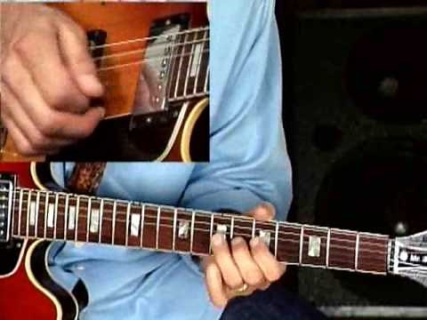 Blues Guitar Lesson - Larry Carlton - 335 Blues - Melodic Minor Blues