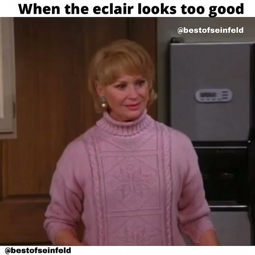 George Costanza eats an eclair from the trash (Best of Seinfeld)