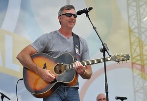 Top 10 Country Songs About Boats: Listen and Watch