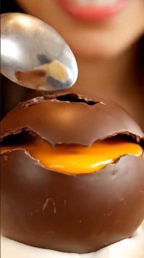 GIRL EATING ICE-CREAM SATISFYING VIDEO