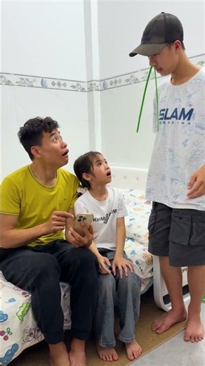ACC - Anh trai hắt hơi || My brother sneezed.