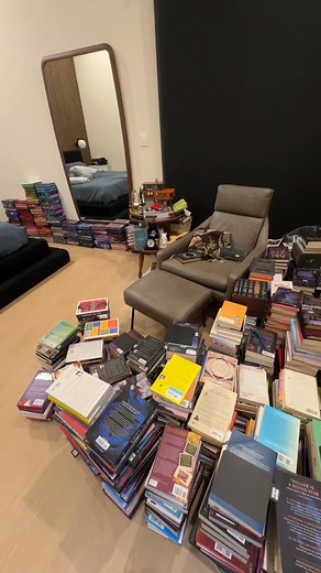 nothing like that freshly reorganized clean bookshelf feeling 💅 enjoy this transition video from when I cleared off the shelves to make way for the new library ladder system to get installed! #bookshelf | Hannah Lisa Lohr