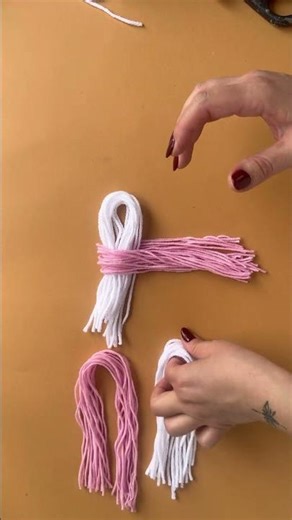 Very easy!🤑I make MANY and SELLTHEM all!Great Craft Idea With Yarn 🧶😻