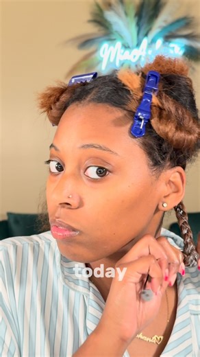 mama mia ♡ on Instagram: "Welcome to episode 1 of ✨CURL MATH✨ where I’ll be teaching you all the basic curl techniques to help kickstart your natural hair journey. For a more in depth tutorial, check out the full video on my YouTube: Mia Ashanti 💞 I’m thinking either a perm rod or flexi rod set next, let me know what you think? And make sure you’re following me so you won’t miss out on the upcoming episodes. All products used in this video are from my hair care line @manenutrients. I use