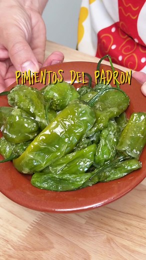 Pimientos de Padrón: Easy Spanish Tapas Recipe