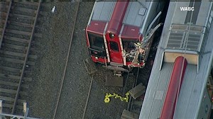 Train derails in Connecticut