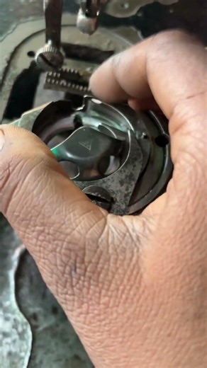 Silai machine repairing 🔧🔨🪛🛠️#song #music #silaimachierepairing #diy