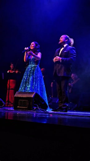 Vuosi sitten meillä oli kunnia matkata ympäri Suomen Reijo Taipale – Aavan meren tuolla puolen -konserttikiertueella 💙 Ja kuinka UPEAA onkaan päästä jälleen kiertämään näiden kappaleiden kanssa!💙 Konserttipaikat 2025: 📍 Ma 3.11. – Promenadikeskus, Pori klo 18:00 📍 Ti 4.11. – Aalto-sali, Jyväskylä klo 18:00 📍 Ke 5.11. – Järvenpää-talo, Järvenpää klo 18:00 📍 To 6.11. – Koulukeskus, Miehikkälä klo 15:00 📍 To 6.11. – Koulukeskus, Miehikkälä klo 18:00 (LOPPUUNMYYTY) Lämpimästi tervetuloa mukaa