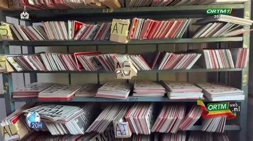 6.1K views · 67 reactions | Le Directeur général des Transports, M. Mamadou SOW s’est rendu ce jeudi 16 octobre 2025 à l’unité de confection des plaques d’immatriculation sise à la direction régionale des #Transports du District de #Bamako. À ce jour, ce sont 3 450 plaques qui sont confectionnées et non enlevées. Le Directeur général M. Mamadou SOW a invité les propriétaires à venir les retirer. Reportage #ORTM1  | MALI KANU | Facebook