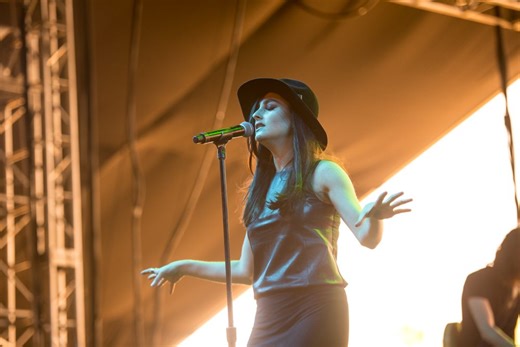 Banks Teams Up With Doechii For New Single & Video “I Hate Your Ex-Girlfriend” -