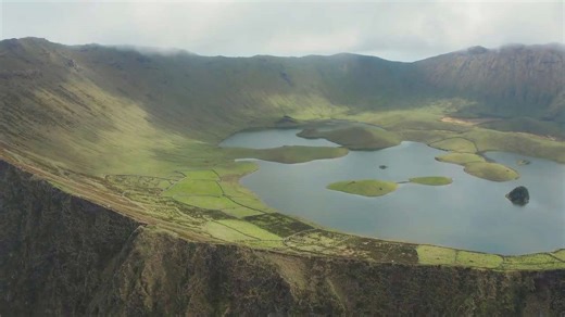 Le secret des Açores : une visite aérienne de Corvo