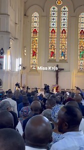 #RDC #UDPS : Messe d'action de grâce en mémoire de tous les défunts de l'UDPS le Président de la République a répondu à l'invitation des Organisateurs, membres du groupe des 13 parlementaires et fondateurs de ce parti présidentiel sous la conduite du Secrétaire Général Augustin Kabuya. C'est à la Paroisse Sainte Anne de la Gombe à Kinshasa. | Sarah Kaja