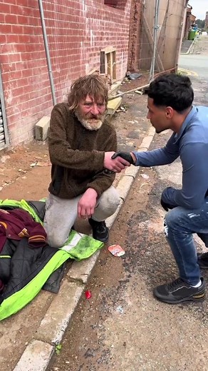 "Spreading hope and helping our homeless neighbors in the USA. Small a...